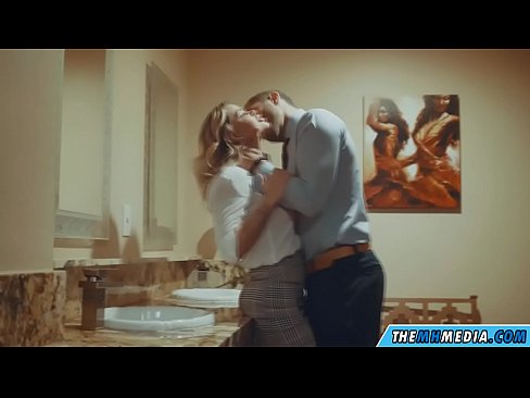 ❤️ ווען אַ באַסטי בלאָנדע סידוס איר אין אַ ציבור אָפּטריט ️❌ פּאָרנאָ אין פּאָרן yi.chancel.top ❌️❤